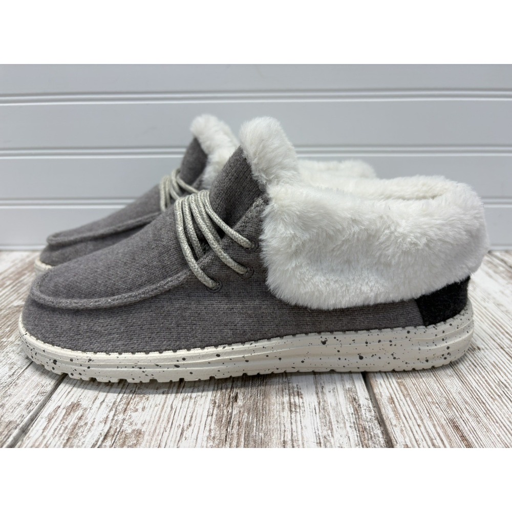 Hey dude Women's Size 10 Grey Fur Cuff